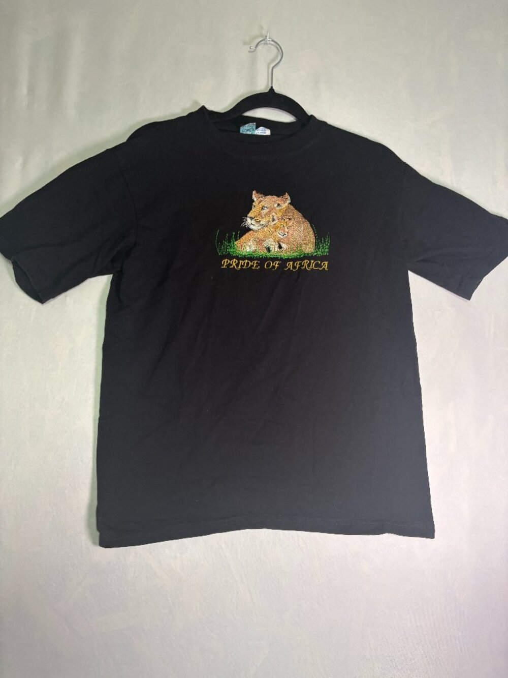 Punch Design Pride of Africa Embroidered Lions Black T-Shirt Size M
